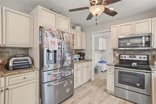 1374 Memorial Dr, Avon Park, FL 33825 - Photo 7