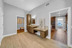 915 Bayshore Dr, Tarpon Springs, FL 34689 - Photo 31