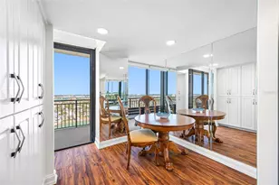 7600 Bayshore Dr, Treasure Island, FL 33706 - Photo 11