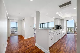 7600 Bayshore Dr, Treasure Island, FL 33706 - Photo 5