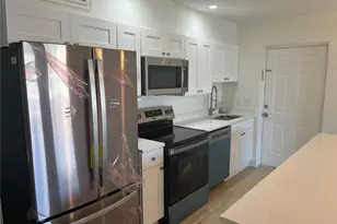 240 115th Ave, Treasure Island, FL 33706 - Photo 5