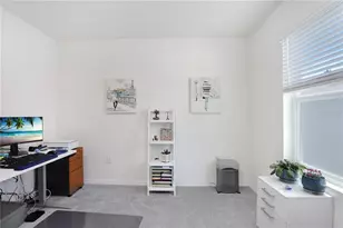 32978 Tulip Petal Ln, Wesley Chapel, FL 33545 - Photo 23