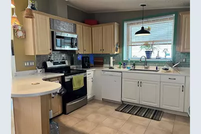 357 Mount Saxon Avenue NE #323, Saint Petersburg, FL 33702 - Photo 9