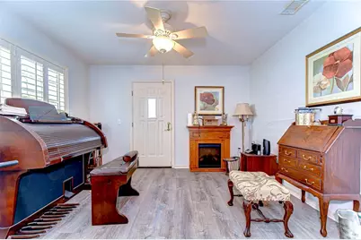 5906 Greenbriar Court, Zephyrhills, FL 33542 - Photo 5