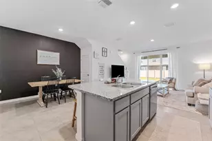 33105 Major Oak Dr, Wesley Chapel, FL 33545 - Photo 7