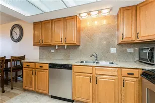 450 Treasure Island Causeway, Treasure Island, FL 33706 - Photo 9