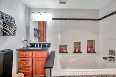 4768 Coquina Key Drive SE, Saint Petersburg, FL 33705 - Photo 23