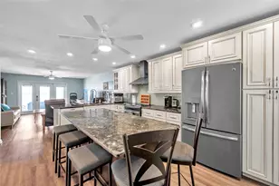 4768 Coquina Key Dr SE, Saint Petersburg, FL 33705 - Photo 3