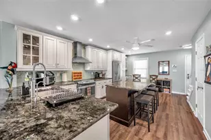 4768 Coquina Key Dr SE, Saint Petersburg, FL 33705 - Photo 5