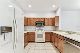 31434 Shaker Cir, Wesley Chapel, FL 33543 - Photo 7