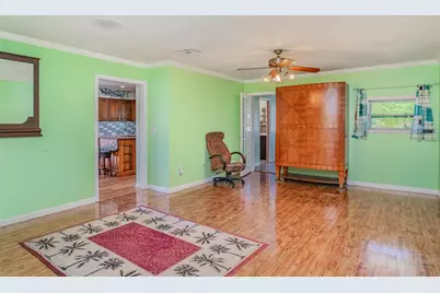 1305 Greenfield Circle, Venice, FL 34292 - Photo 9