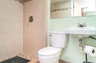 1305 Greenfield Cir, Venice, FL 34292 - Photo 33