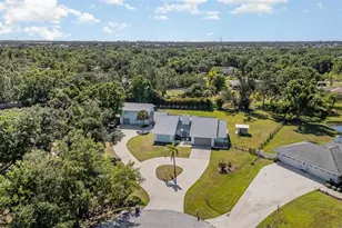 1305 Greenfield Cir, Venice, FL 34292 - Photo 39