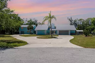 1305 Greenfield Cir, Venice, FL 34292 - Photo 1