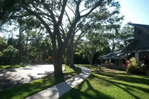 7033 123rd St, Seminole, FL 33772 - Photo 3