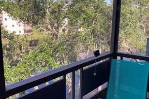 6080 80th St N, Saint Petersburg, FL 33709 - Photo 9