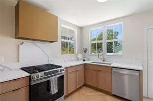 422 24th St N, Saint Petersburg, FL 33713 - Photo 15