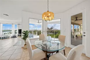 1661 Seabreeze Dr, Tarpon Springs, FL 34689 - Photo 19