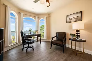 1661 Seabreeze Dr, Tarpon Springs, FL 34689 - Photo 37