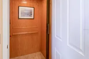 1661 Seabreeze Dr, Tarpon Springs, FL 34689 - Photo 27