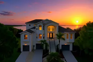 1661 Seabreeze Dr, Tarpon Springs, FL 34689 - Photo 61