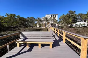 1661 Seabreeze Dr, Tarpon Springs, FL 34689 - Photo 69