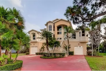 1661 Sea Breeze Drive, Tarpon Springs, FL 34689 - Photo 1