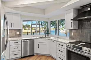 4968 Southshore Dr, New Port Richey, FL 34652 - Photo 11