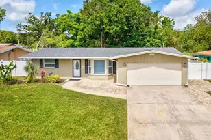 1390 S Hillcrest Ave, Clearwater, FL 33756 - Photo 1