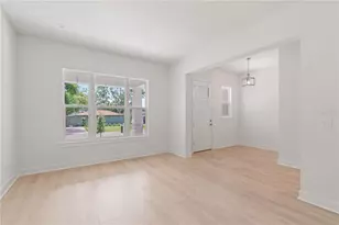 4307 Renellie Dr S, Tampa, FL 33611 - Photo 9