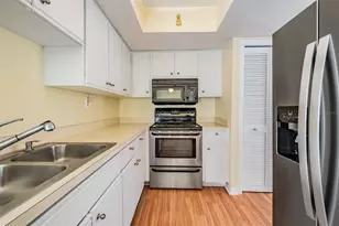 11450 Harbor Way, Largo, FL 33774 - Photo 17