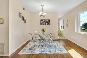 2458 Columbia Dr E, Clearwater, FL 33763 - Photo 7