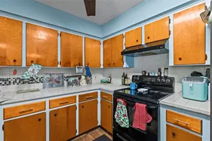 29133 Lawton Dr, Nobleton, FL 34661 - Photo 9