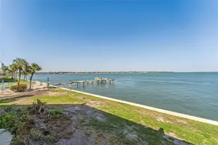 7520 Sunshine Skyway Ln S, Saint Petersburg, FL 33711 - Photo 19