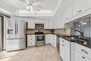 7520 Sunshine Skyway Ln S, Saint Petersburg, FL 33711 - Photo 7