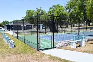 10105 Wellington Ave, Dade City, FL 33525 - Photo 27