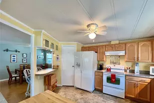 7803 46th Ave N, Saint Petersburg, FL 33709 - Photo 7