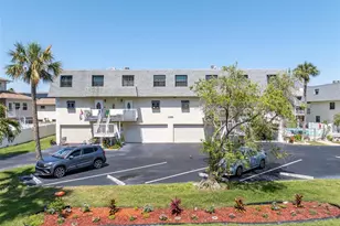 12485 2nd St E, Treasure Island, FL 33706 - Photo 3