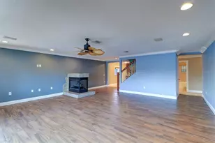 5449 Manatee Point Dr, New Port Richey, FL 34652 - Photo 9