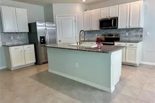 1703 Johnson Pointe Dr, Plant City, FL 33566 - Photo 5