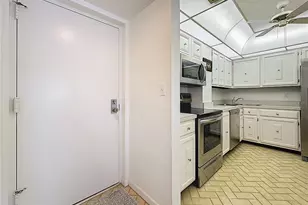 4900 Brittany Dr S, Saint Petersburg, FL 33715 - Photo 9