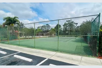 446 Lake Carolyn Circle, Lakeland, FL 33813 - Photo 9