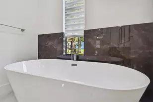 5406 N Pershing Pl, Tampa, FL 33603 - Photo 15