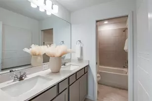 9768 Crescent Moon Dr, Riverview, FL 33578 - Photo 11