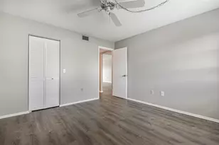 942 Capri Isles Blvd, Venice, FL 34292 - Photo 13