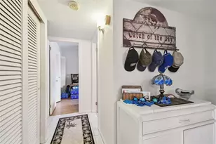 9945 47th Ave N, Saint Petersburg, FL 33708 - Photo 17