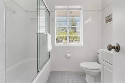 300 22nd Avenue S, Saint Petersburg, FL 33705 - Photo 23