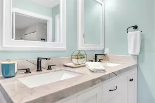 1015 Spindle Palm Way, Apollo Beach, FL 33572 - Photo 45