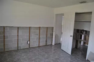 119 18th St NW, Ruskin, FL 33570 - Photo 9