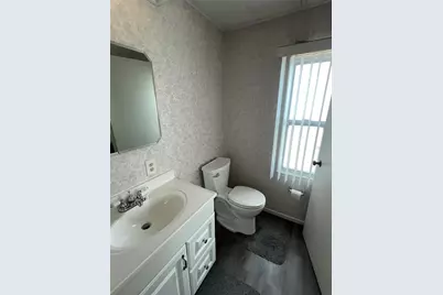 210 Royal Palm Circle, Largo, FL 33778 - Photo 17